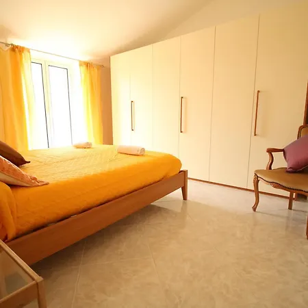 Casa Al Mare Cristina アパート スペルロンガ