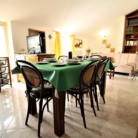 Casa Al Mare Cristina *